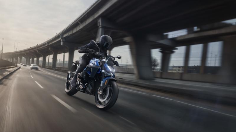 The-new-bmw-r-1300-r