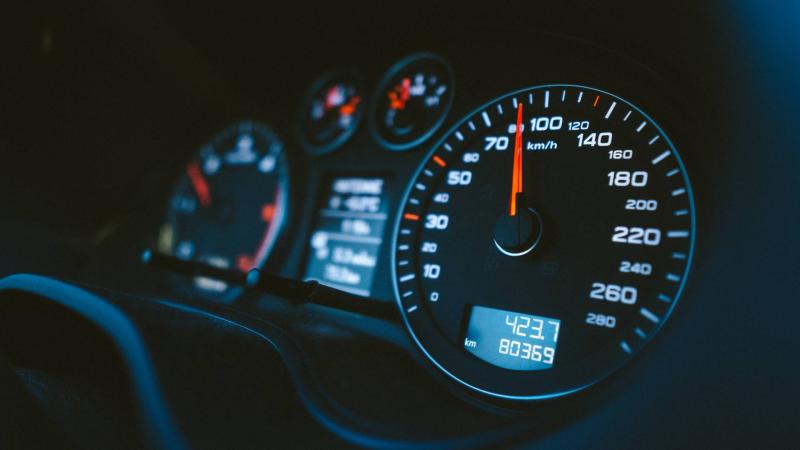 car-instrument-panel-15