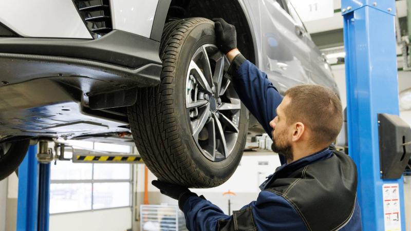 car-tires-front-back-2