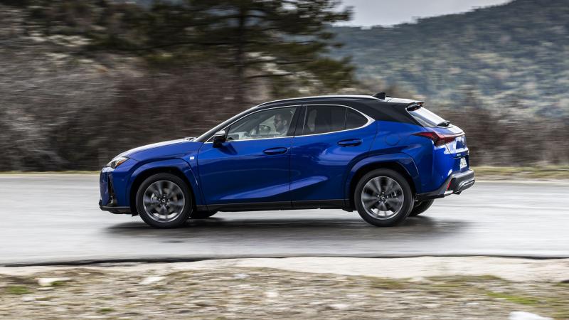 Lexus UX 2025 3