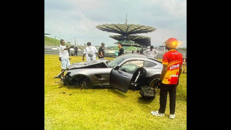 Mercedes-AMG-crash-3