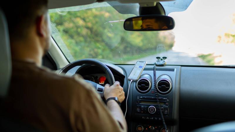 driver-inside-car-1