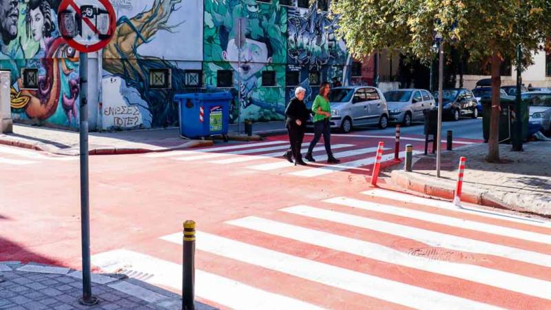 κόκκινες διαβάσεις πεζών στη Θεσσαλονίκη