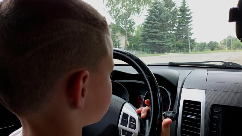 Ανήλικος στο τιμόνι