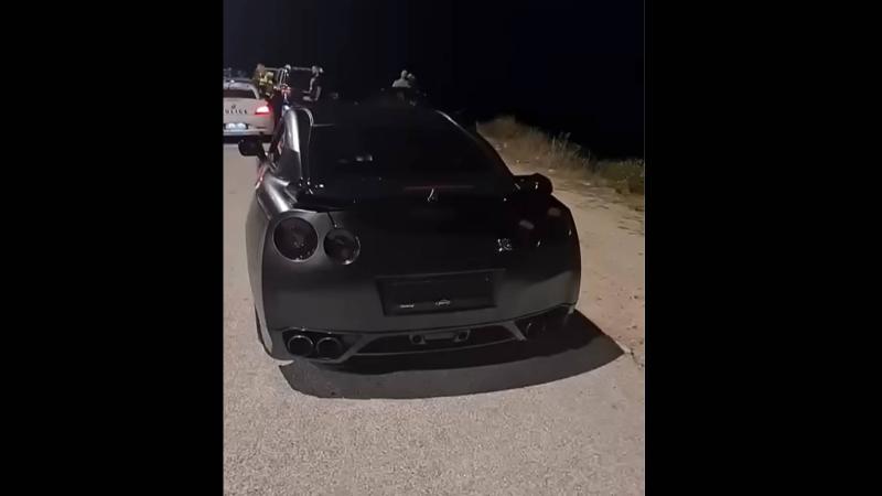 nissan gt-r λιμανάκια