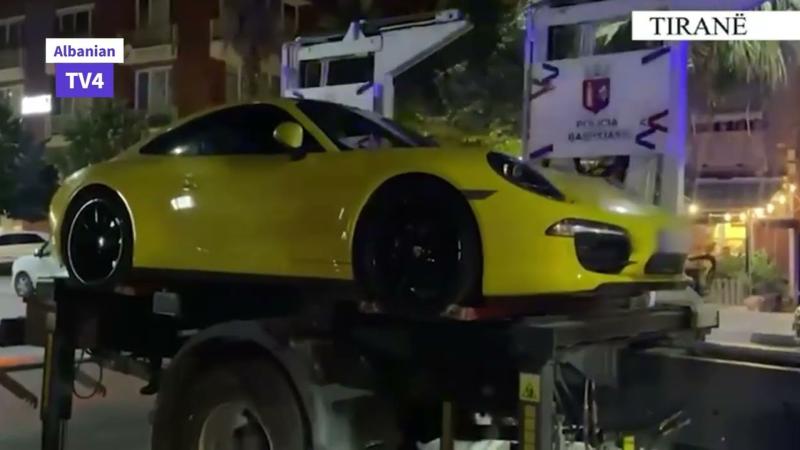 Albanian Porsche 911 1