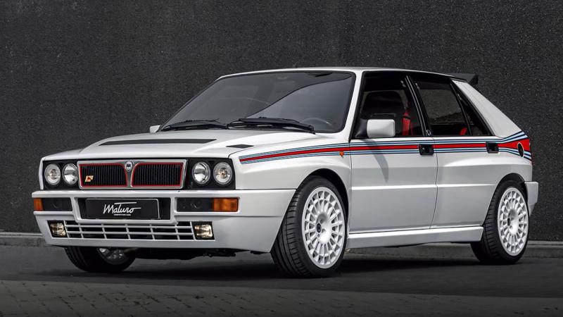 Lancia Delta Integrale Martini 5