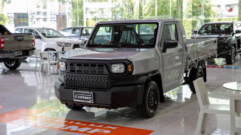 Toyota Hilux Champ 1