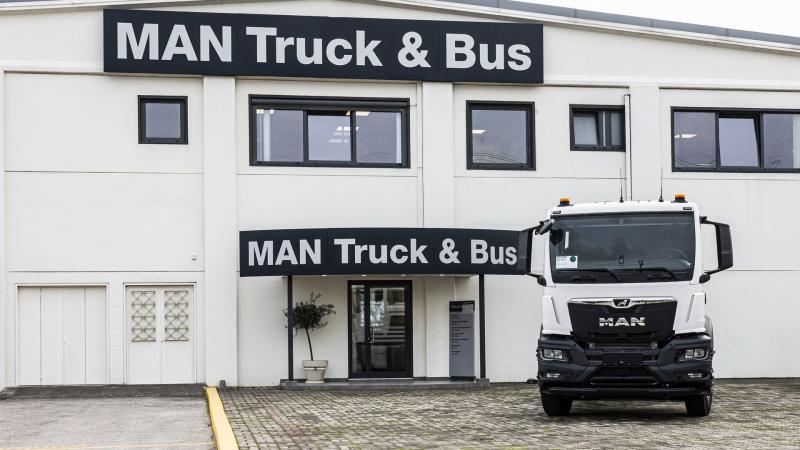 KOSMOCAR TRUCKS & BUSES 1