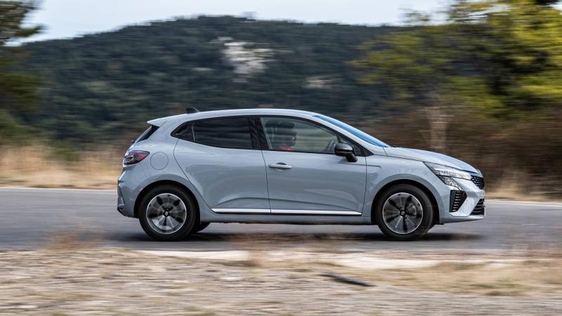 Renault-Clio-2024-1