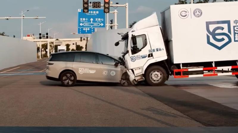 li-auto-crash-1