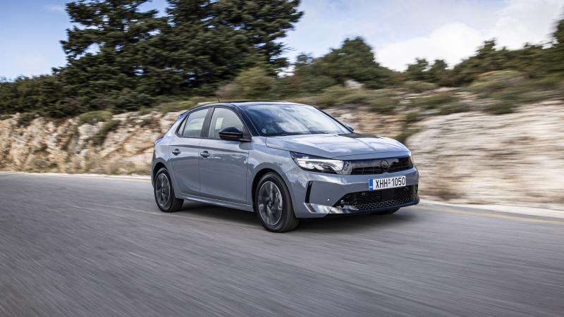 Opel Corsa 1.2 Hybrid 2025 1