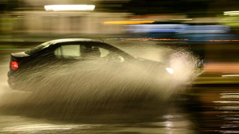 aquaplaning