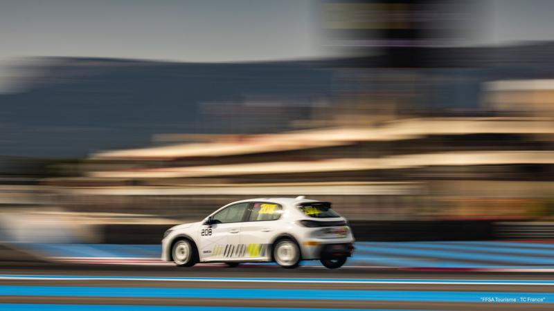 Peugeot 208 Racing TC6 