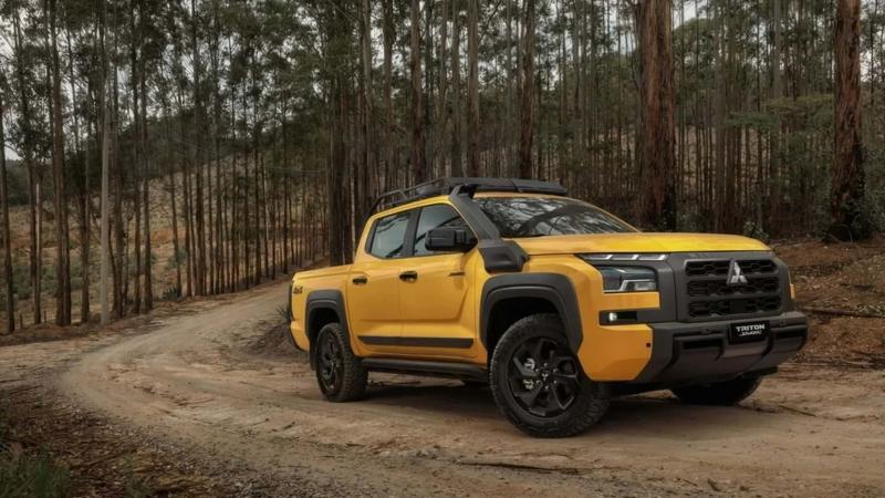 Mitsubishi Triton Savana