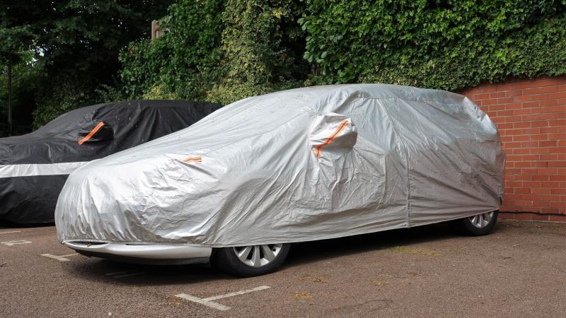 Κουκούλα αυτοκινήτου 