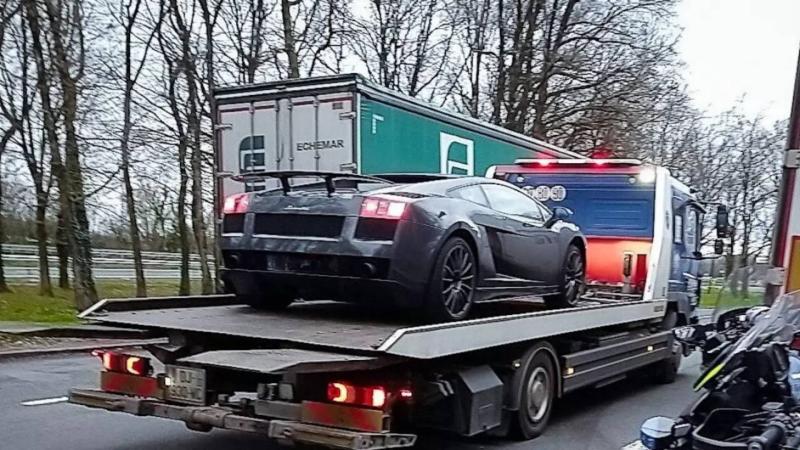 Lamborghini Gallardo 4