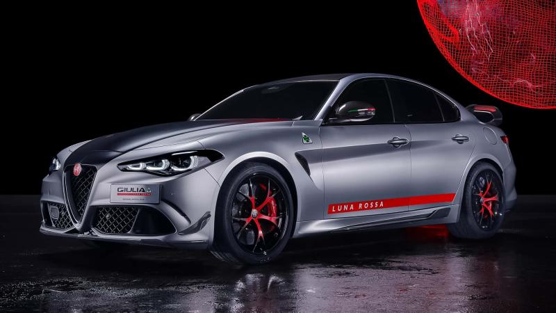 Alfa Romeo Giulia Quadrifoglio Luna Rossa 