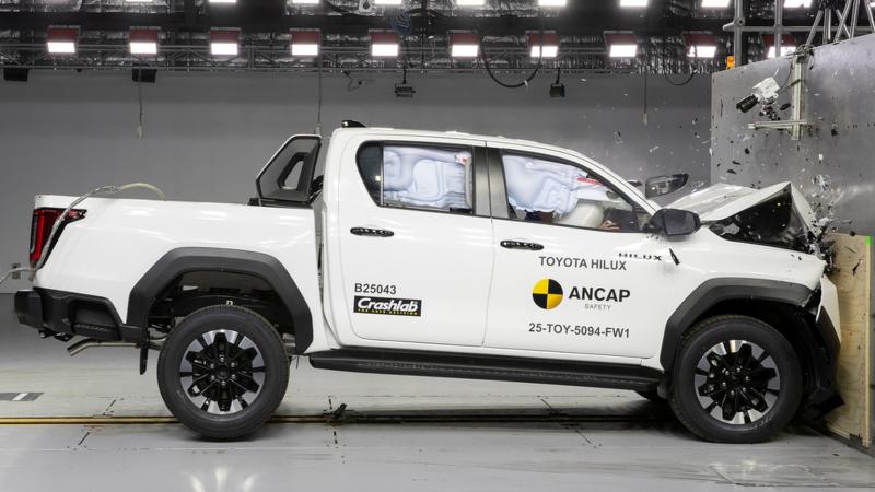 Toyota Hilux Crash Test