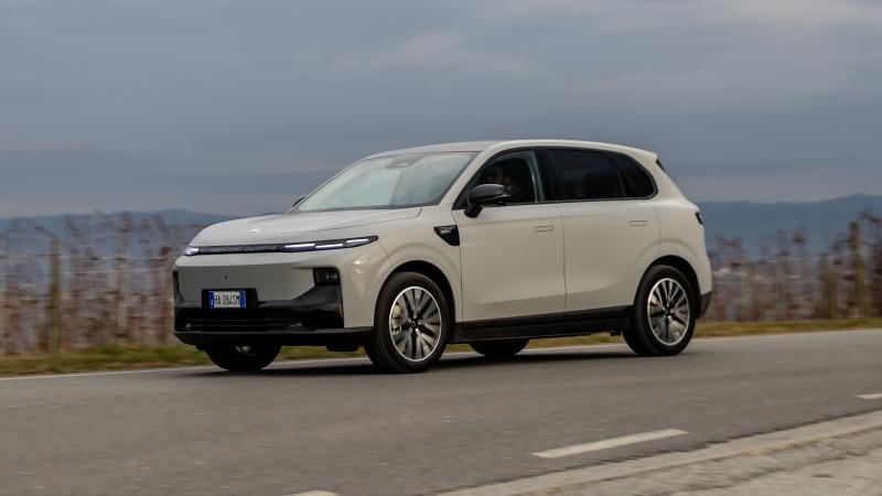 Leapmotor B10 Hybrid EV MAKETA