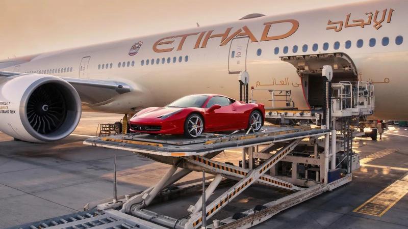 Μεταφορά Ferrari με αερόπλάνο