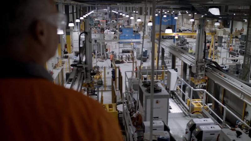 Μεγάλη εταιρεία κατεβάζει ρολά