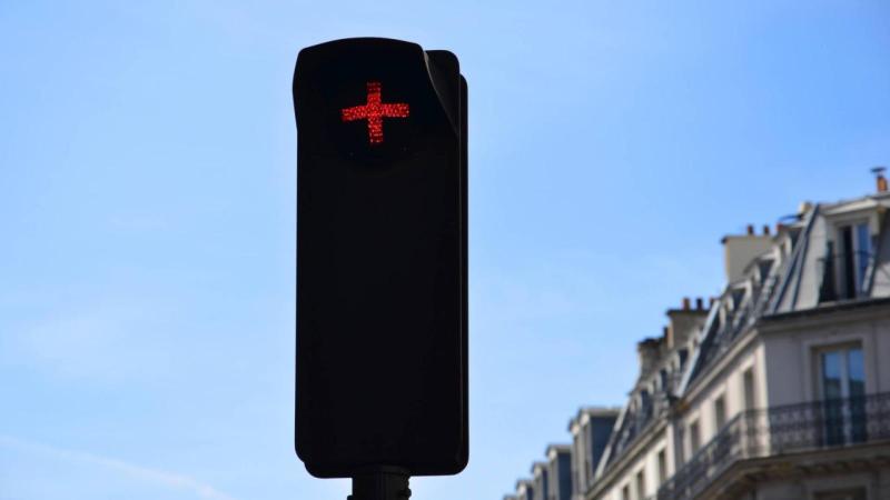 red-cross-traffic-light
