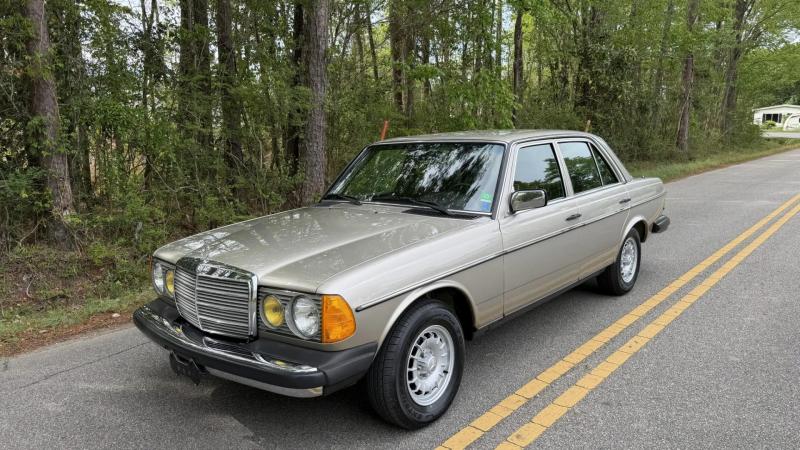 Mercedes-Benz W123