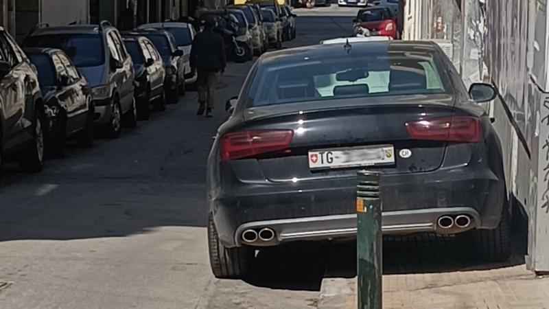 autokinito elvetikes pinakides