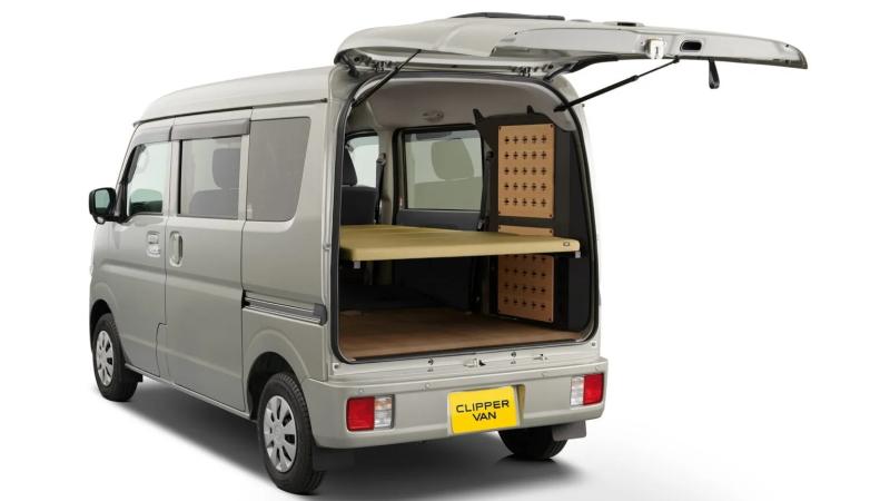 nissan camper van