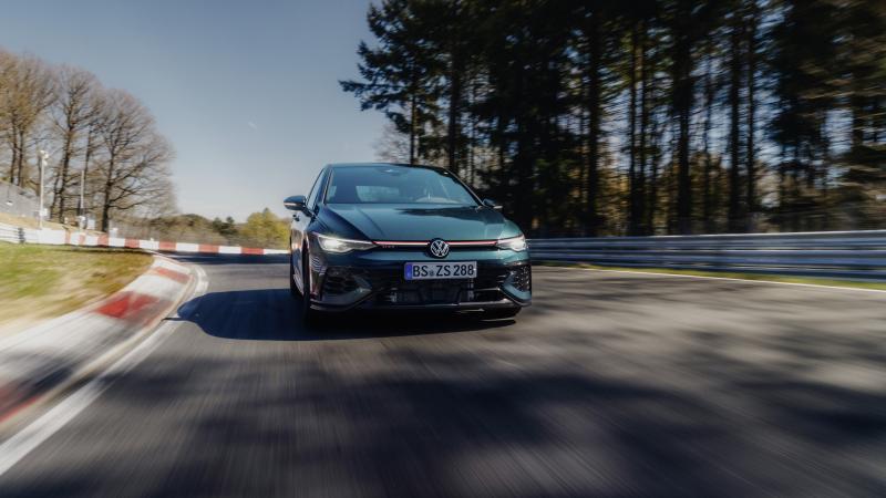 VW Golf GTI EDITION 50 