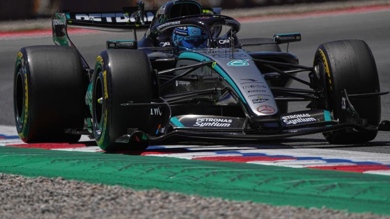 Russell pole position GP Barcelona 2026