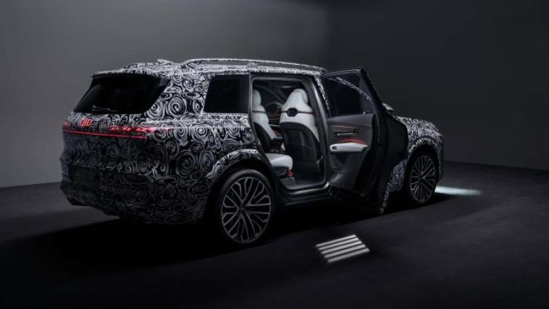 audi q9