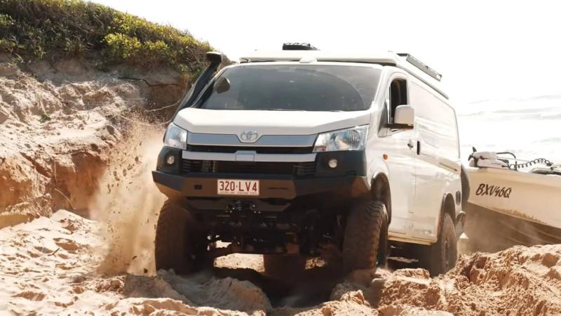 Toyota HiAce 3