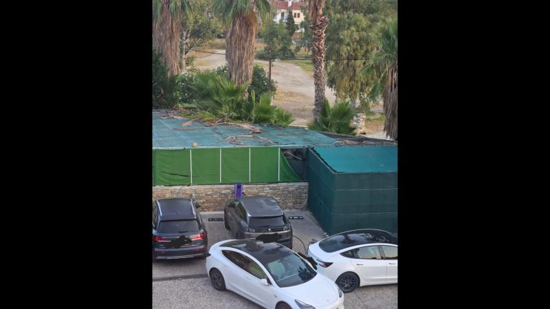 parking se thesi ilektrikou