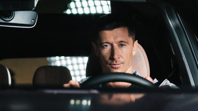 Chery Τiggo 9 και Robert Lewandowski