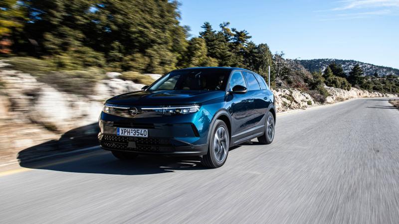 Opel Grandland maketa