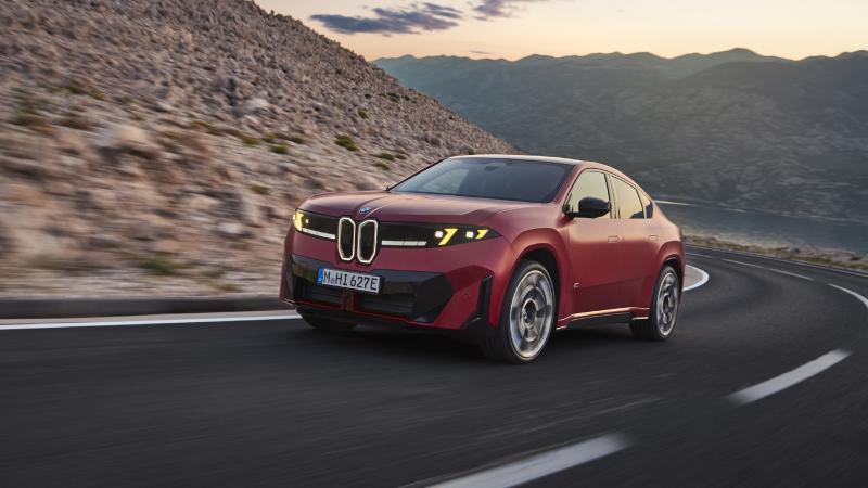 BMW iX4