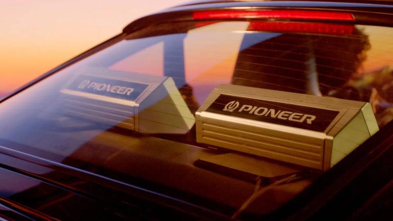 Pioneer speakers 1