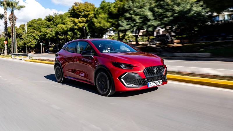 Renault Clio Hybrid 2026 32