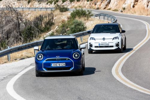 Renault 5 E-Tech Electric vs MINI Cooper SE