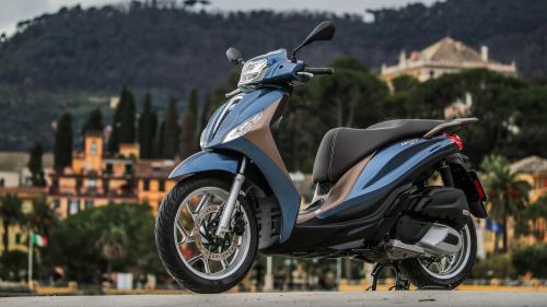 scooter 125 κ.εκ. που οδηγούνται με δίπλωμα αυτοκινήτου