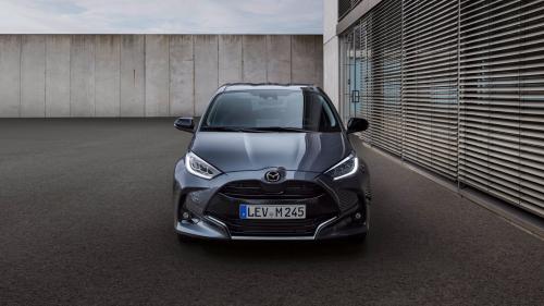 Υβριδικό mazda 2