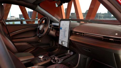 Ford Mustang Mach-E ετοιμοπαράδοτη