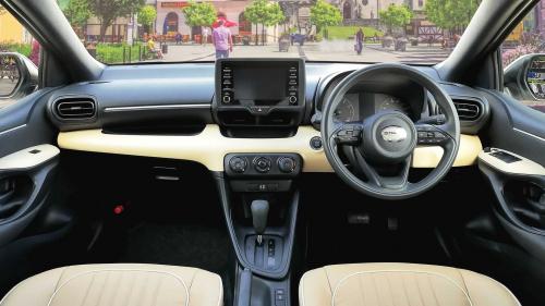 Jaguar Toyota Yaris