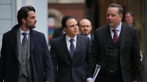 Ο Felipe Massa (κέντρο) με τους δικηγόρους του