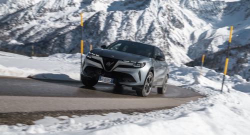 Alfa Romeo Junior Ibrida Q4 3
