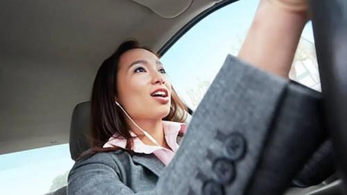 autokinito asirmata akoustika