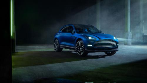 Aston Martin DBX707