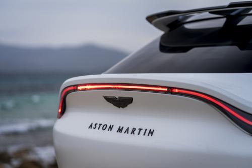Aston Martin DBX707 03